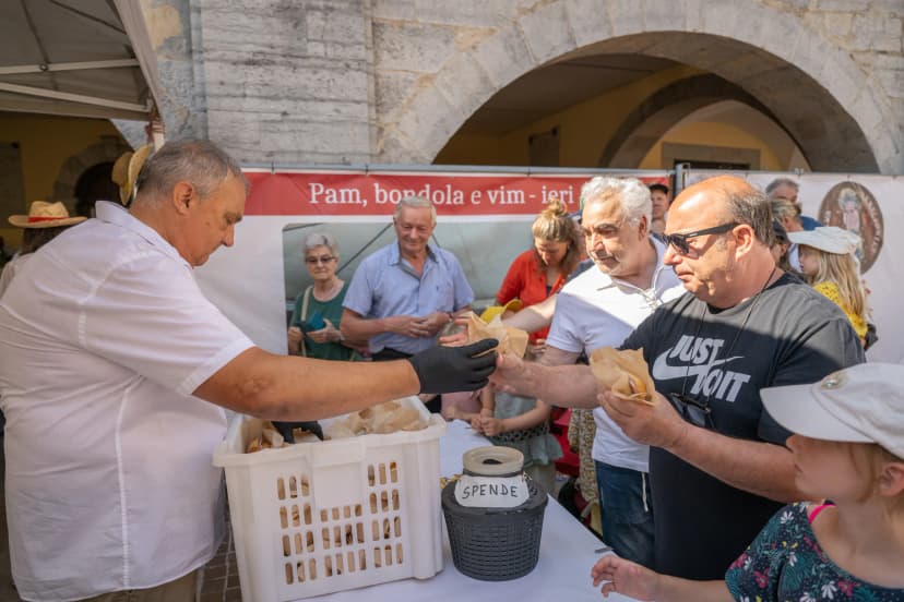 Gallery - Pam Bondola e Vim - La Bacionela Club